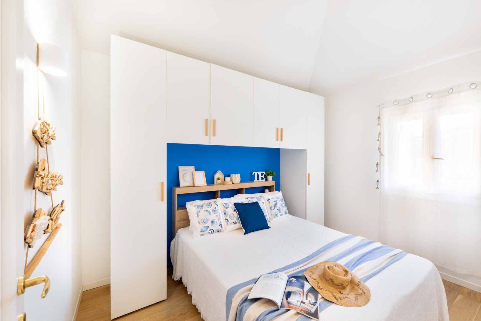 Camera matrimoniale con armadio a ponte